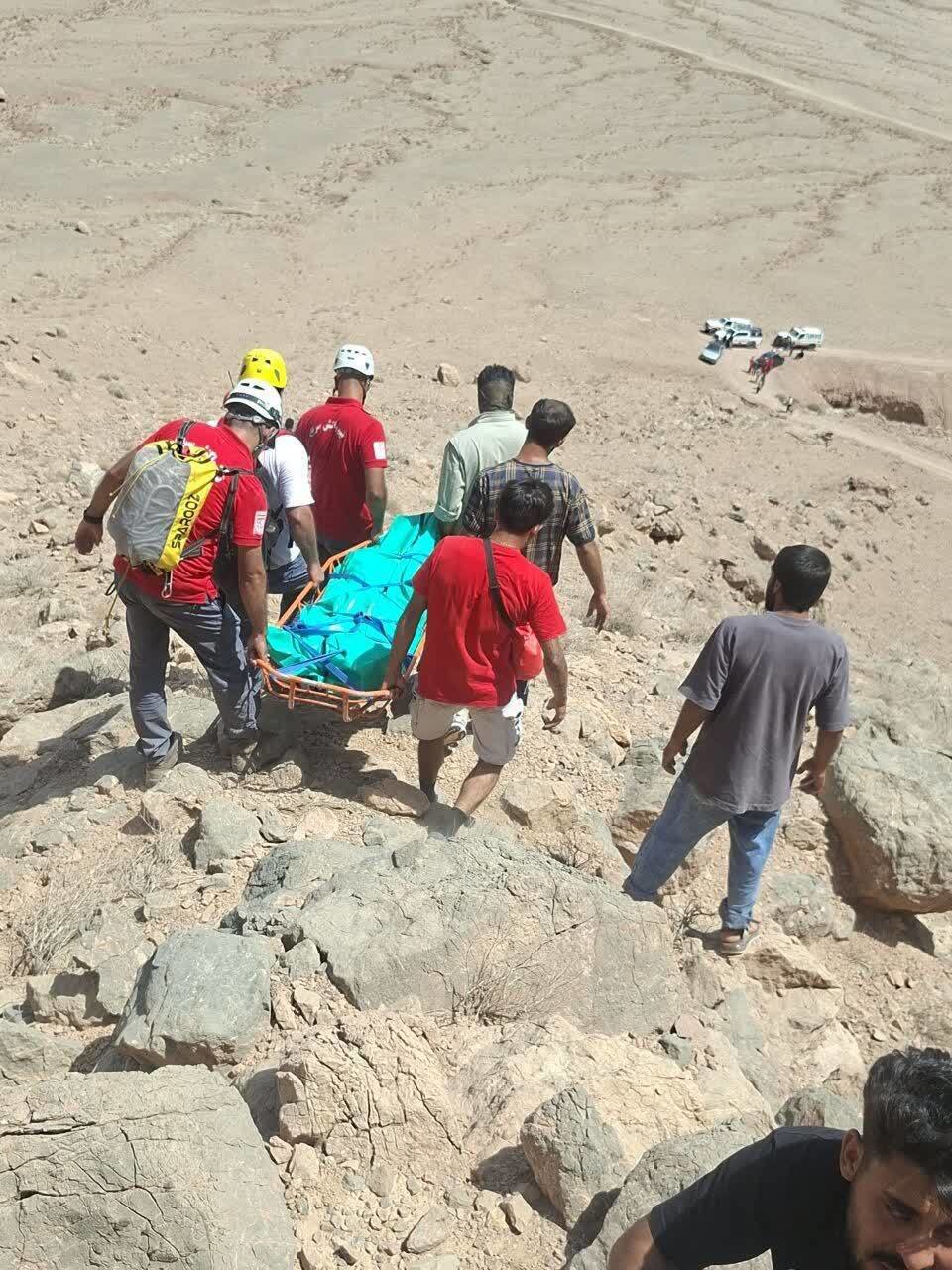 سقوط نوجوان ۱۵ ساله از ارتفاعات خرانق منجر به فوت وی شد