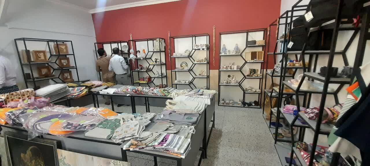 بازدید مدیران دستگاه‌های عضو شورای هماهنگی تعاون، کار و رفاه اجتماعی یزد از فروشگاه کارافن
