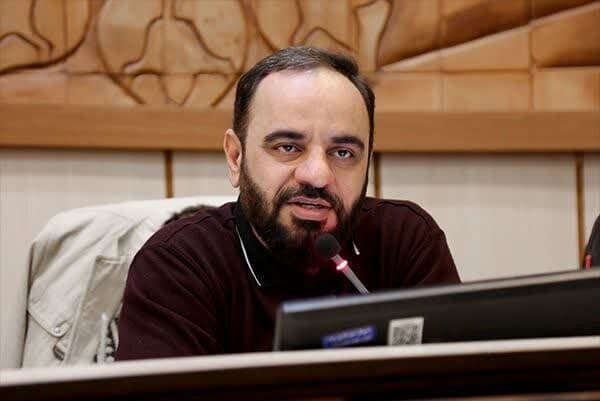 بلوار امام محمد باقر(ع) شهر یزد زیر بار ترافیک می‌رود