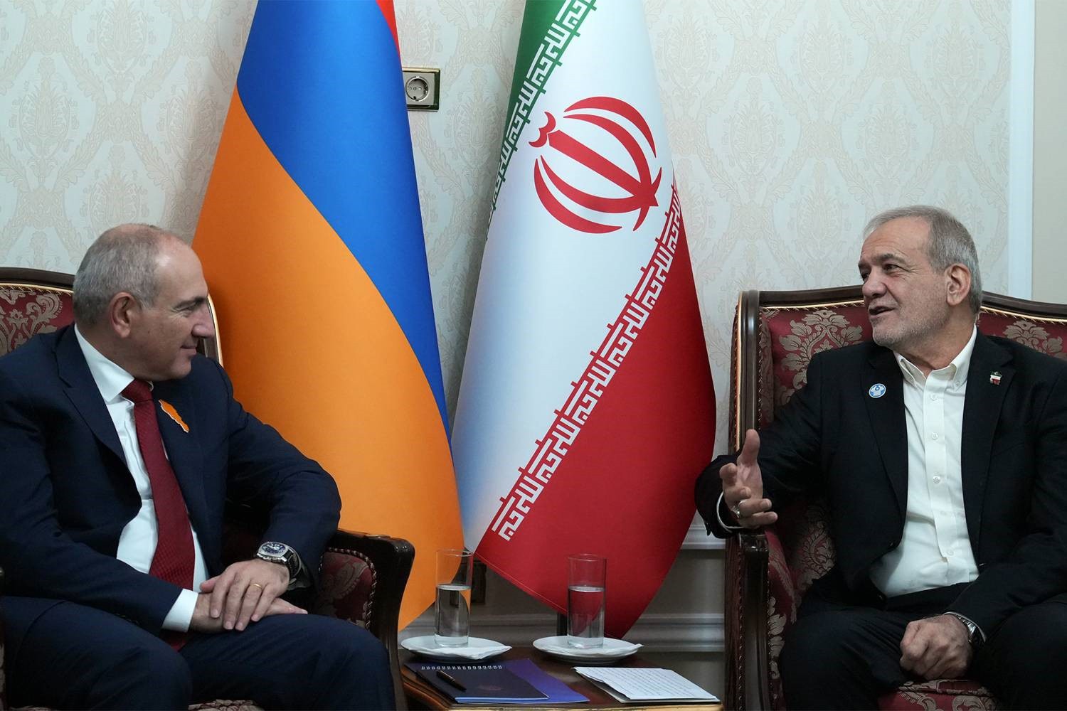 تأکید پزشکیان بر گسترش همکاری‌های ایران و ارمنستان