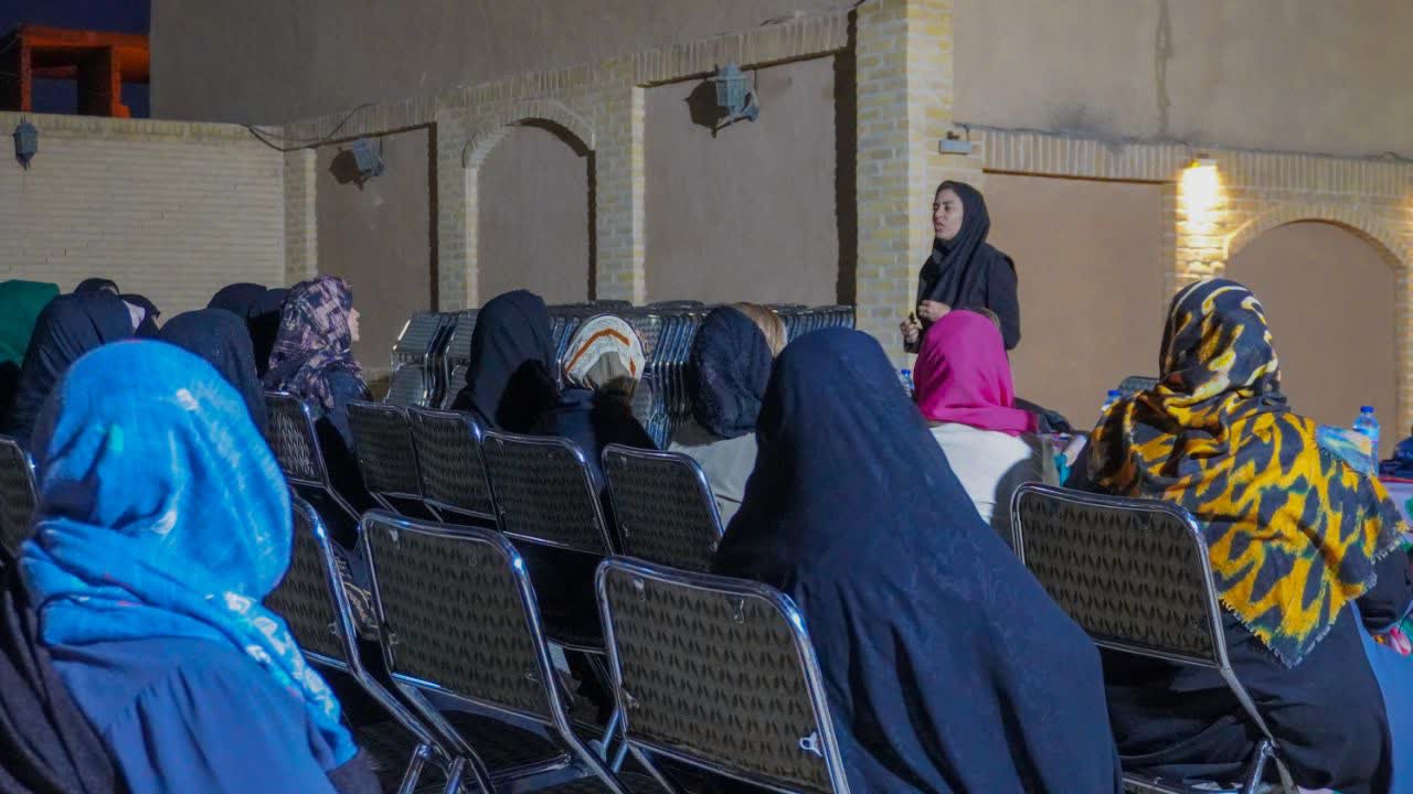 برگزاری کارگاه آموزشی سلامت روان ویژه بانوان در فرهنگسرای بانو شهرداری یزد