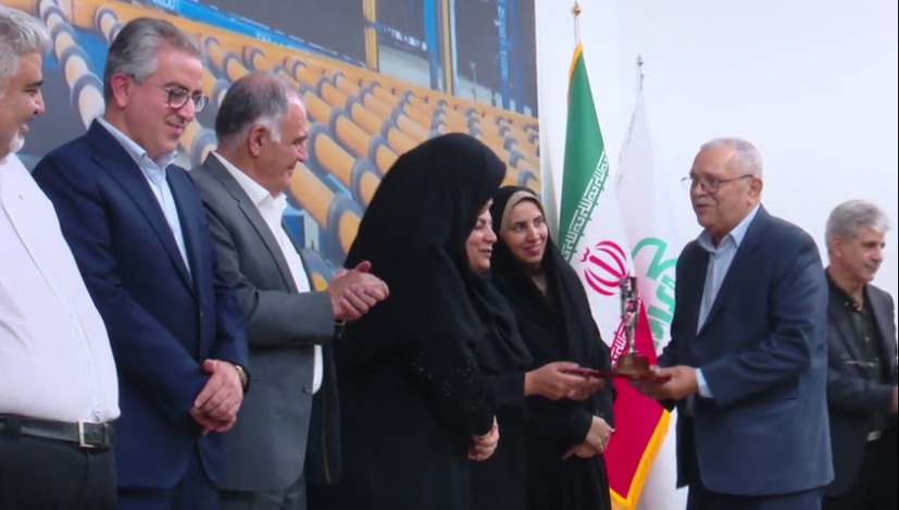 ۹ واحد تولیدی برتر استان یزد نشان استاندارد دریافت کردند