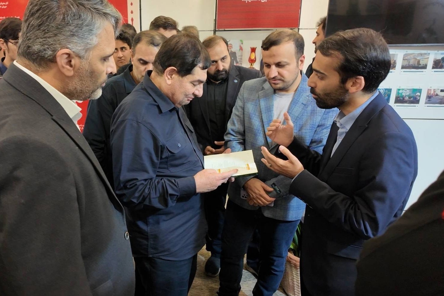 مخبر: مسائل کشور را باید عالمانه تشخیص دهیم