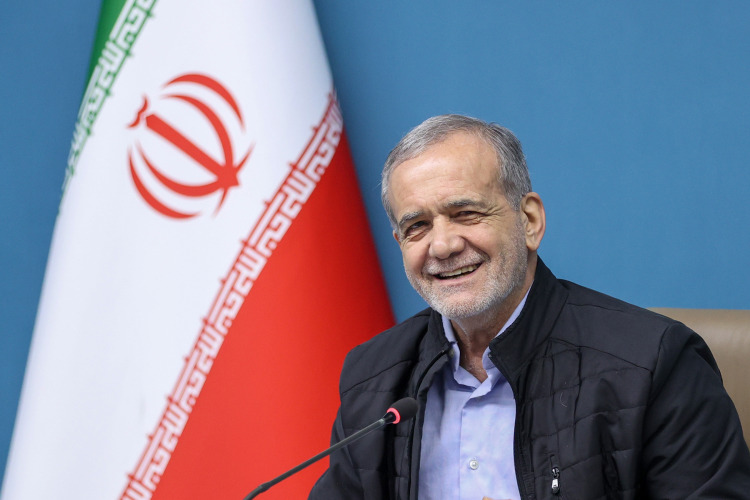 پیام تبریک رئیس جمهور در پی قهرمانی تیم ملی کشتی فرنگی ایران